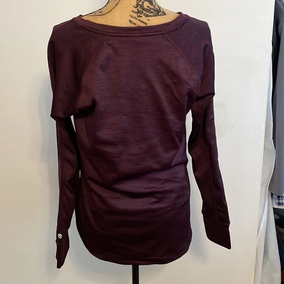 Champion Women’s Fitted Crew Neck - Picture 3 of 5